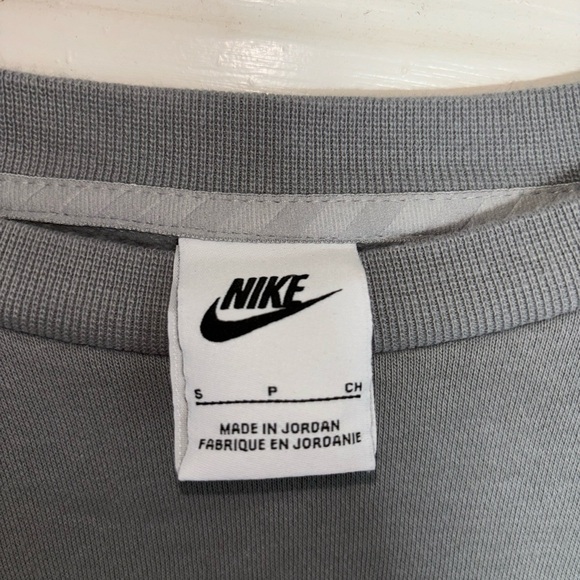 Nike Air Crewneck - Picture 6 of 6